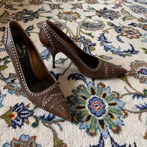 PRADA CALZATURE DONNA FUME STUD CAMMELLO SIZE 39 medieval stiletto heel